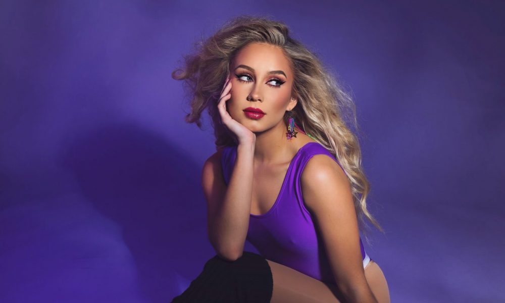 アリソン・ヴォート Allyson Vought デビットウィラードソン 🦇 “…A TOTALLY NEW SPECIES, NEITHER MAN NOR BAT!” 🦇 . . The