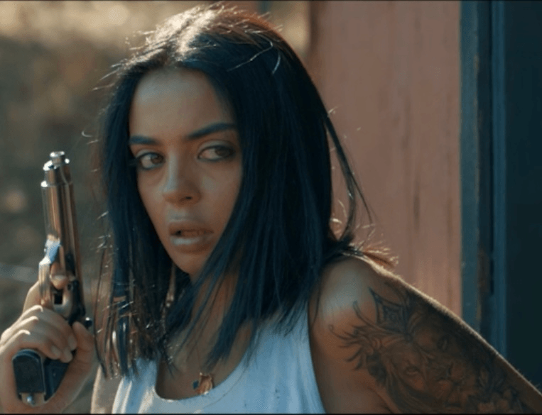 Yalangoch qizlarning shaxsiy partiyalari